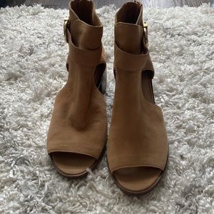 Sole Society light brown Sandles NWOT, small ink spots on left show